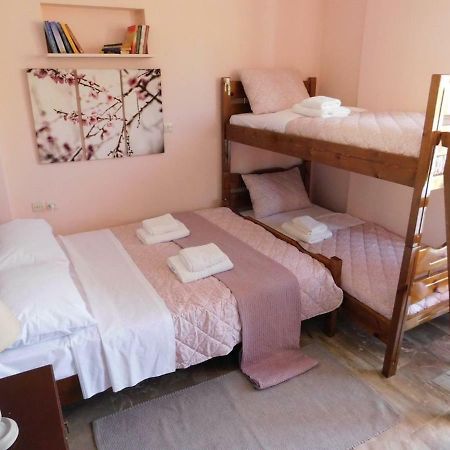 A Bright Home Away From Home Parálion Ástros Dış mekan fotoğraf