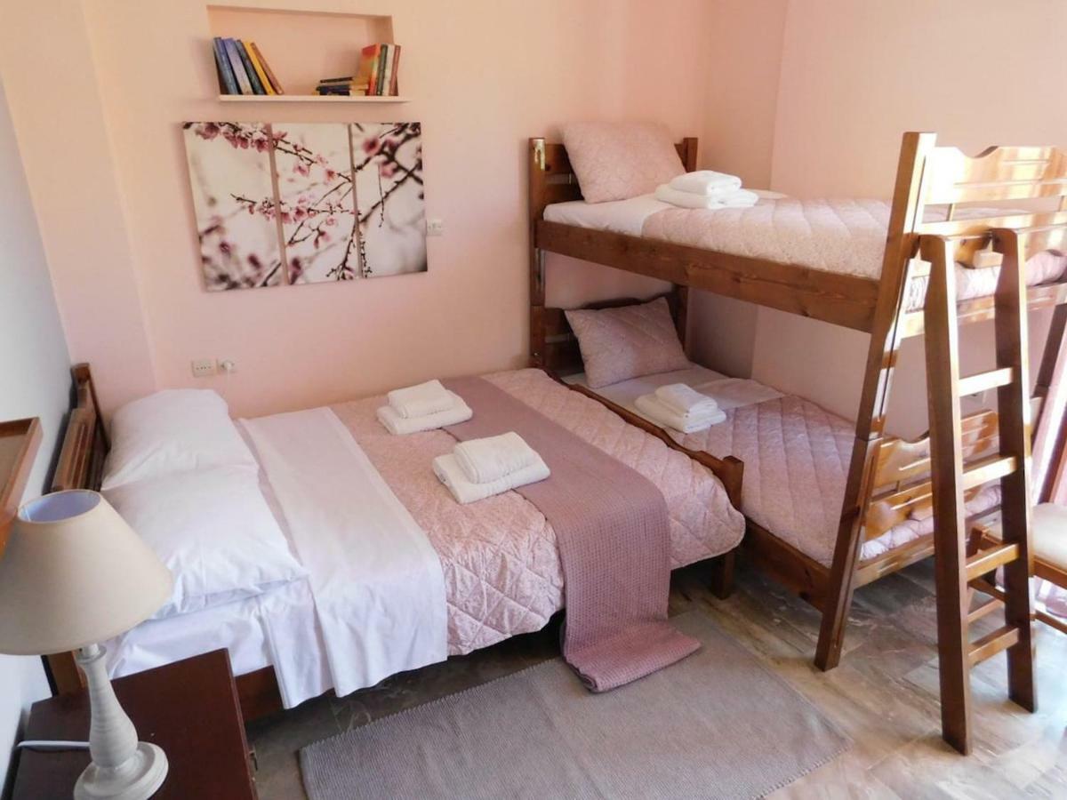 A Bright Home Away From Home Parálion Ástros Dış mekan fotoğraf